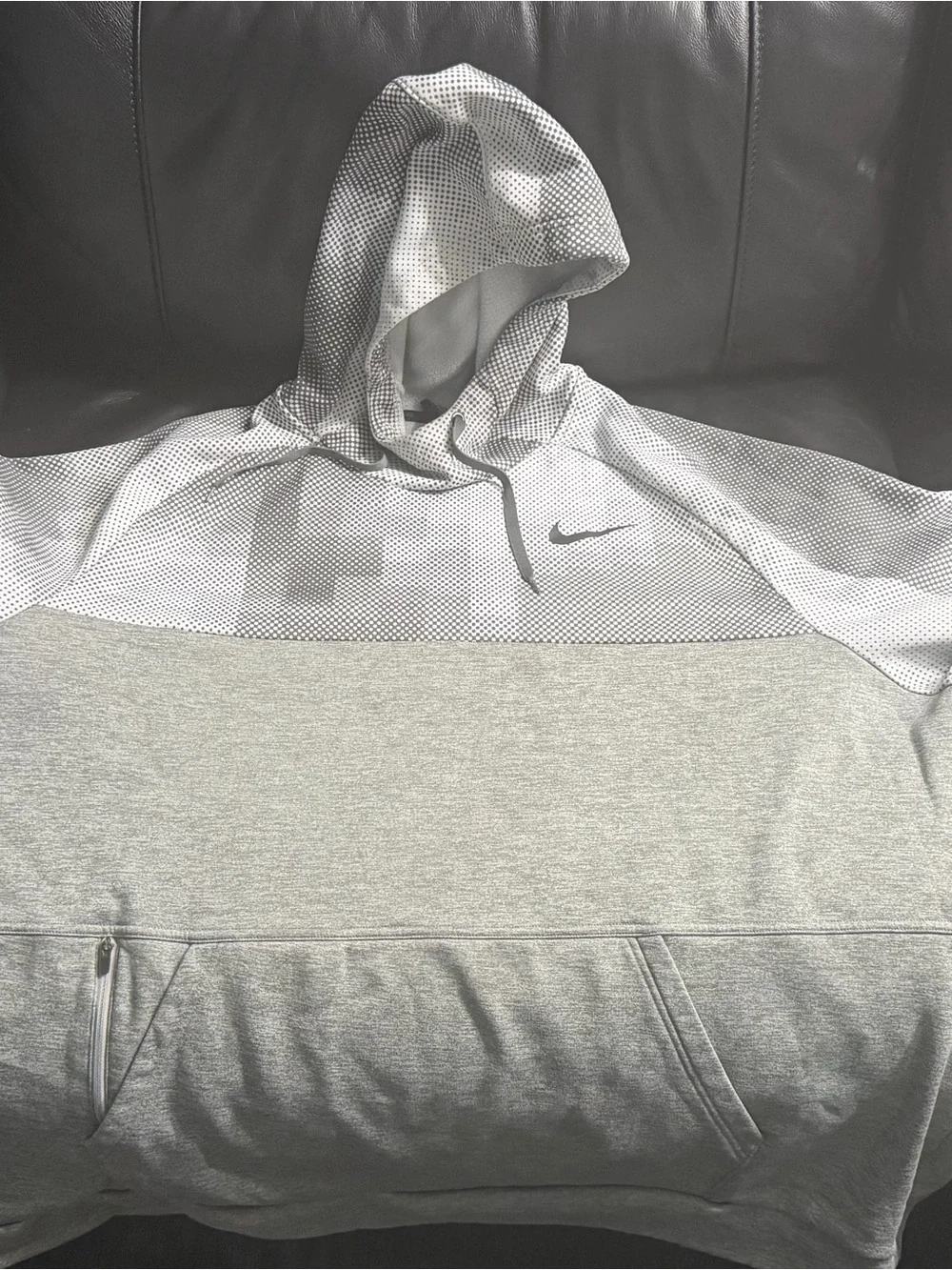 Nike Men’s Heather Gray Panel Hooded Sweatshirt